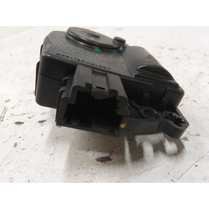 Recambio de motor apertura trampillas climatizador para ford ecosport 1.0 ecoboost referencia OEM IAM AV1119E616FA  