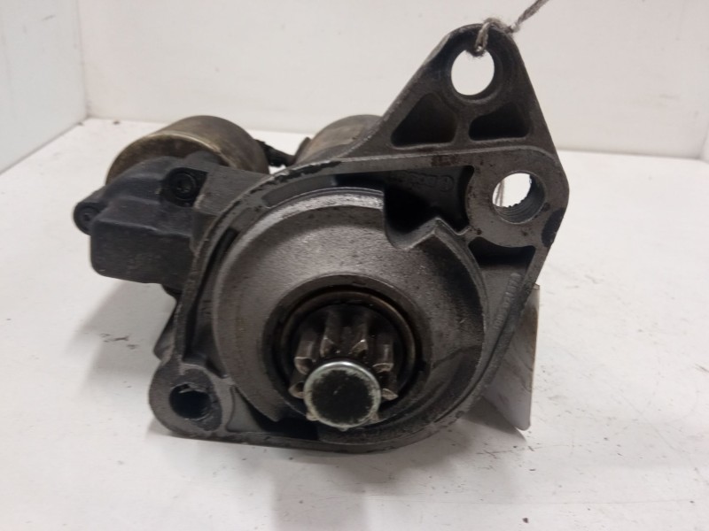 Recambio de motor arranque para volkswagen golf iv (1j1) 1.6 referencia OEM IAM 0986017830  