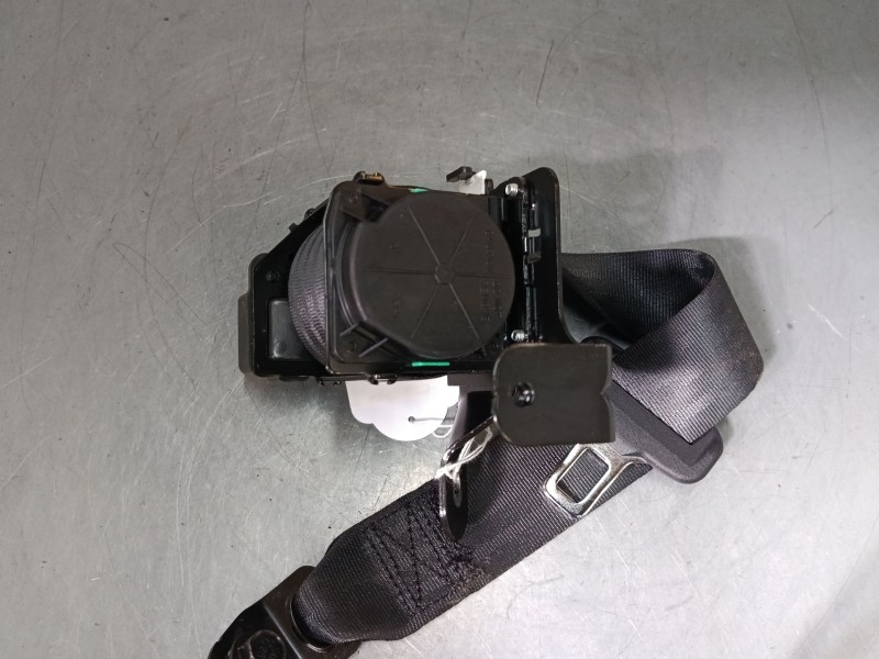 Recambio de cinturon seguridad trasero derecho para hyundai i30 (gd) 1.4 crdi referencia OEM IAM 89820A6000RY  