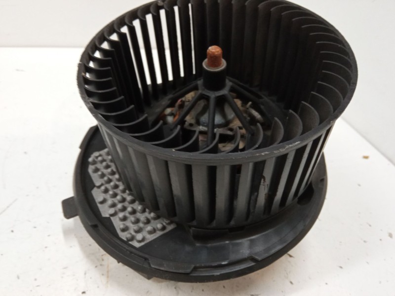 Recambio de motor calefaccion para seat toledo iii (5p2) 1.9 tdi referencia OEM IAM N031264P684X  