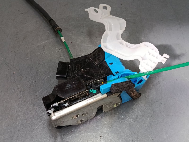 Recambio de cerradura puerta trasera izquierda para hyundai i30 (gd) 1.4 crdi referencia OEM IAM 81410A6000  