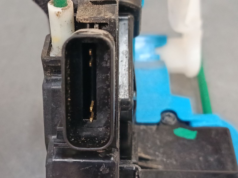Recambio de cerradura puerta trasera izquierda para hyundai i30 (gd) 1.4 crdi referencia OEM IAM 81410A6000  