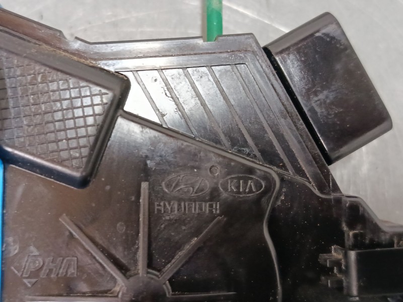 Recambio de cerradura puerta trasera derecha para hyundai i30 (gd) 1.4 crdi referencia OEM IAM 81420A6000  