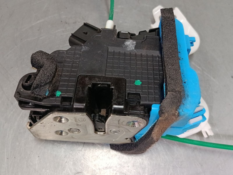 Recambio de cerradura puerta trasera derecha para hyundai i30 (gd) 1.4 crdi referencia OEM IAM 81420A6000  