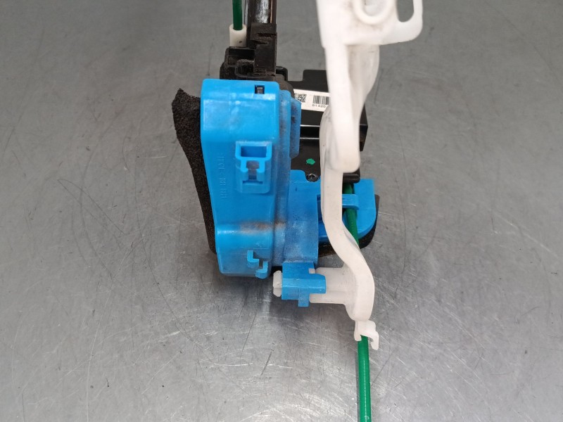 Recambio de cerradura puerta trasera derecha para hyundai i30 (gd) 1.4 crdi referencia OEM IAM 81420A6000  