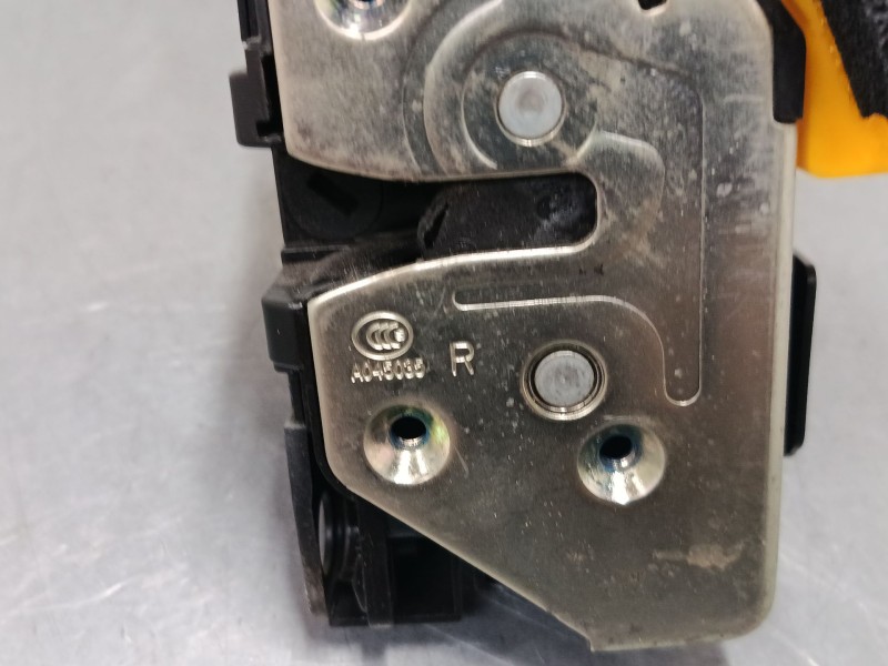 Recambio de cerradura puerta delantera derecha para hyundai i30 (gd) 1.4 crdi referencia OEM IAM 81320A6010  