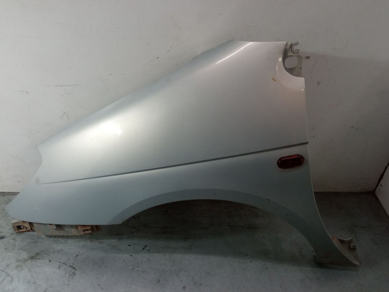 Recambio de aleta delantera izquierda para renault megane scénic (ja0/1_) 1.9 dti (ja0n) referencia OEM IAM   