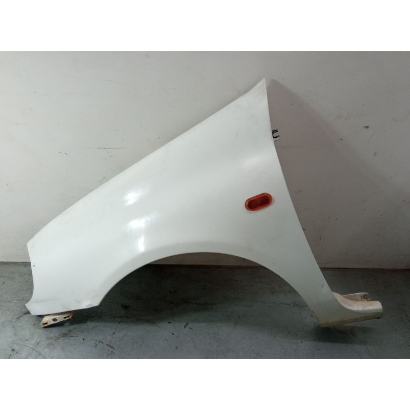 Recambio de aleta delantera izquierda para renault clio i (b/c57_, 5/357_) 1.2 (5/357y, 5/357k) referencia OEM IAM   