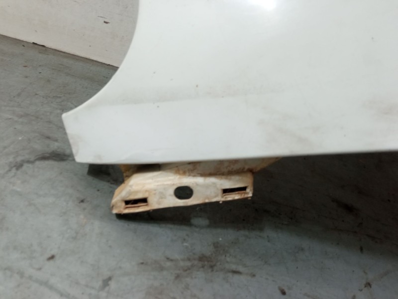 Recambio de aleta delantera izquierda para renault clio i (b/c57_, 5/357_) 1.2 (5/357y, 5/357k) referencia OEM IAM   