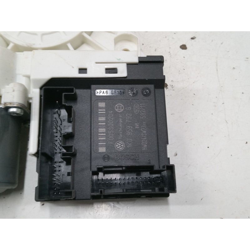 Recambio de motor elevaluna delantero derecho para volkswagen golf plus v (5m1, 521) 1.9 tdi referencia OEM IAM   