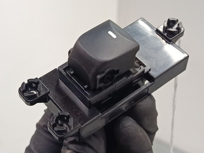 Recambio de mando elevalunas trasero derecho para hyundai i30 (gd) 1.4 crdi referencia OEM IAM   