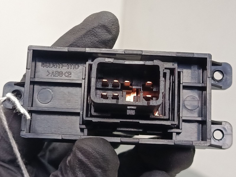 Recambio de mando elevalunas trasero derecho para hyundai i30 (gd) 1.4 crdi referencia OEM IAM   