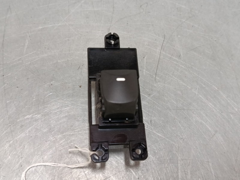 Recambio de mando elevalunas trasero izquierdo para hyundai i30 (gd) 1.4 crdi referencia OEM IAM   