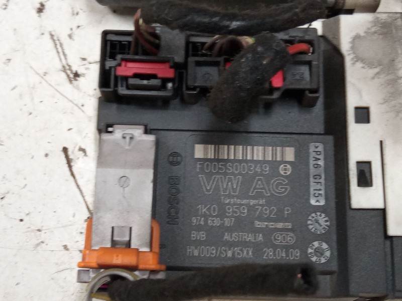 Recambio de motor elevaluna delantero derecho para seat altea xl (5p5, 5p8) 2.0 tdi 16v referencia OEM IAM 1K0959792P 5P0837402N