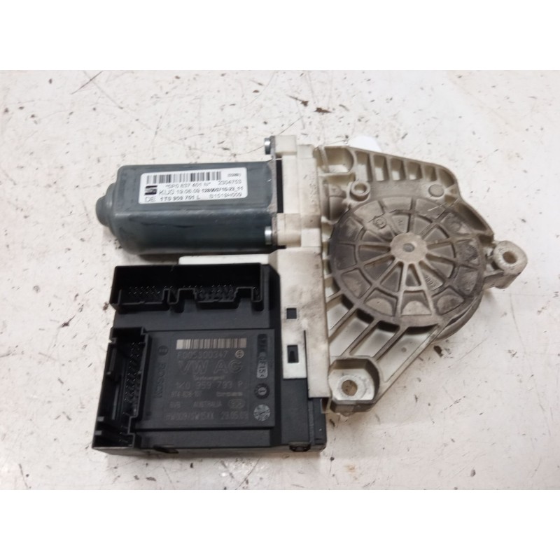 Recambio de motor elevaluna delantero izquierdo para seat altea xl (5p5, 5p8) 2.0 tdi 16v referencia OEM IAM 1K0959793P 1T095970
