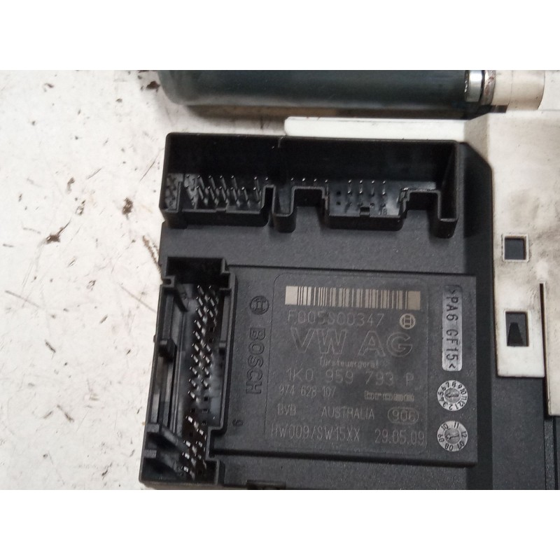 Recambio de motor elevaluna delantero izquierdo para seat altea xl (5p5, 5p8) 2.0 tdi 16v referencia OEM IAM 1K0959793P 1T095970