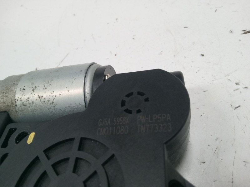 Recambio de motor elevaluna delantero izquierdo para mazda 6 hatchback (gg) 2.0 di (gg14) referencia OEM IAM   