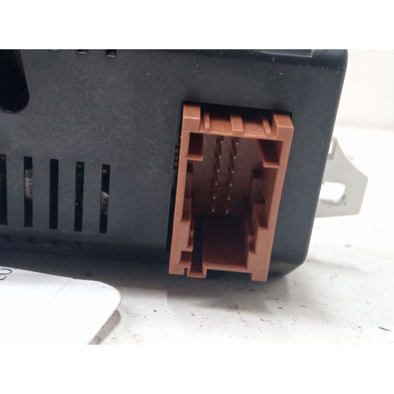 Recambio de pantalla interior reloj para citroën c3 ii (sc_) 1.2 vti 82 referencia OEM IAM 98107406XT  
