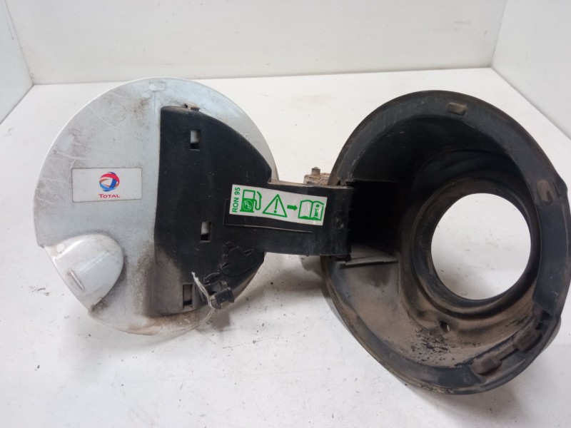 Recambio de tapa exterior combustible para citroën c3 ii (sc_) 1.2 vti 82 referencia OEM IAM   