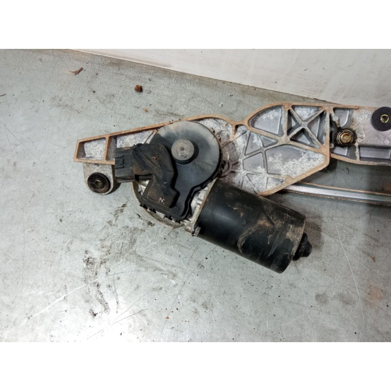 Recambio de motor limpia delantero para nissan almera tino (v10) 1.8 referencia OEM IAM 3 397 020 520  
