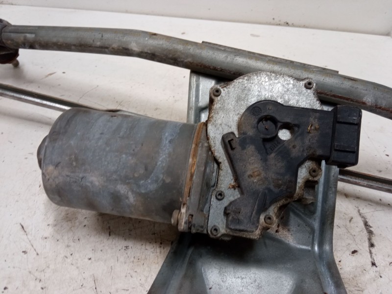 Recambio de motor limpia delantero para ford fiesta iv (ja_, jb_) 1.3 i referencia OEM IAM   