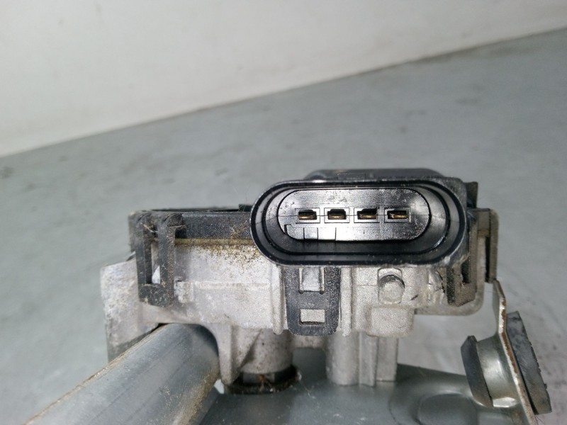 Recambio de motor limpia delantero para mazda 3 sedán (bk) 1.6 di turbo (bk12y) referencia OEM IAM   