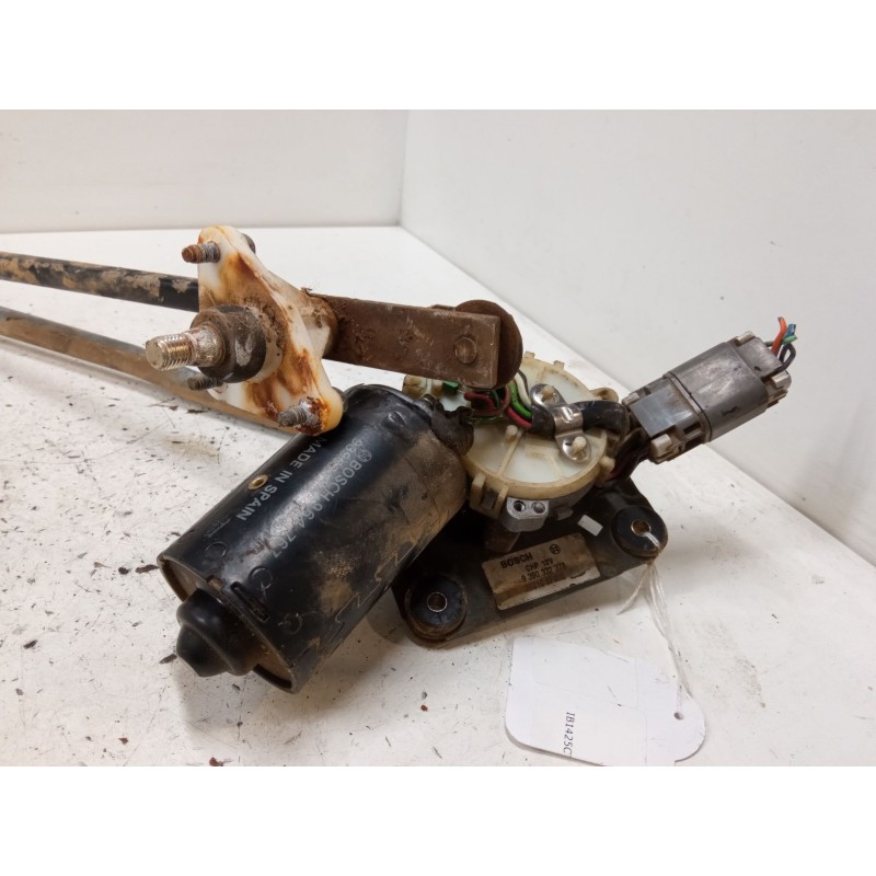 Recambio de motor limpia delantero para nissan terrano ii (r20) 2.7 tdi 4wd referencia OEM IAM 9390332384CHP 9390332378 