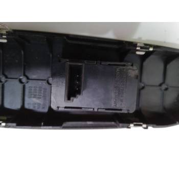 MANDO ELEVALUNAS DELANTERO DERECHO 06461BK 