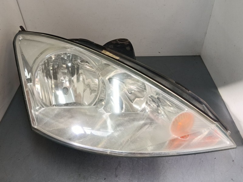 Recambio de faro derecho para ford focus i (daw, dbw) 1.6 16v referencia OEM IAM   