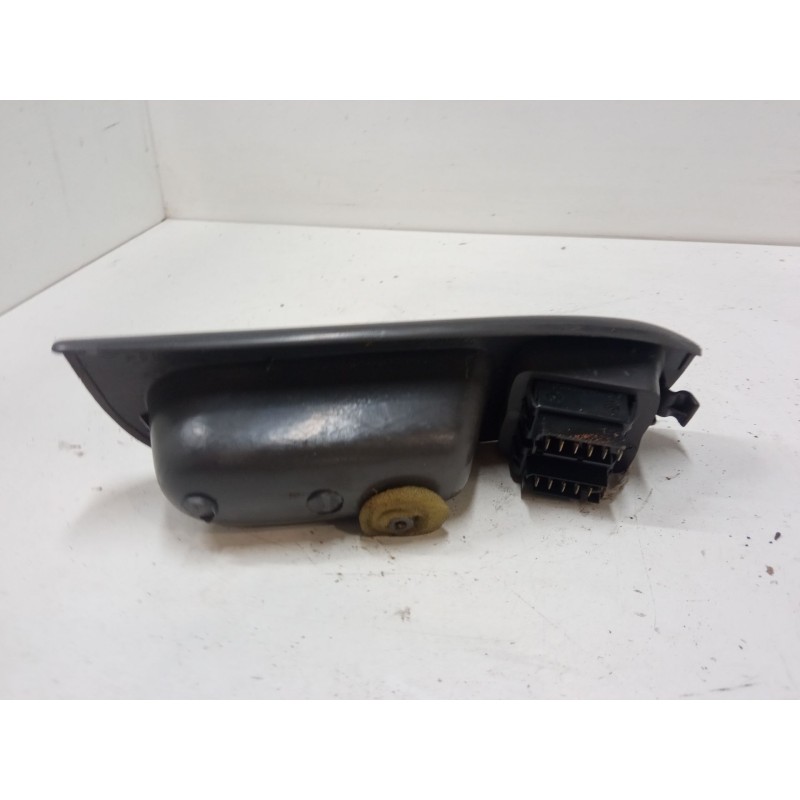 Recambio de mando elevalunas delantero izquierdo para renault megane scénic (ja0/1_) 1.9 dti (ja0n) referencia OEM IAM   