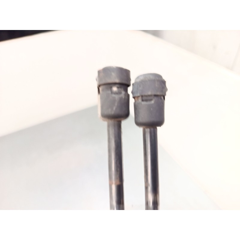Recambio de amortiguadores malet/porton para renault scénic ii (jm0/1_) 1.6 (jm0c, jm0j, jm1b) referencia OEM IAM   
