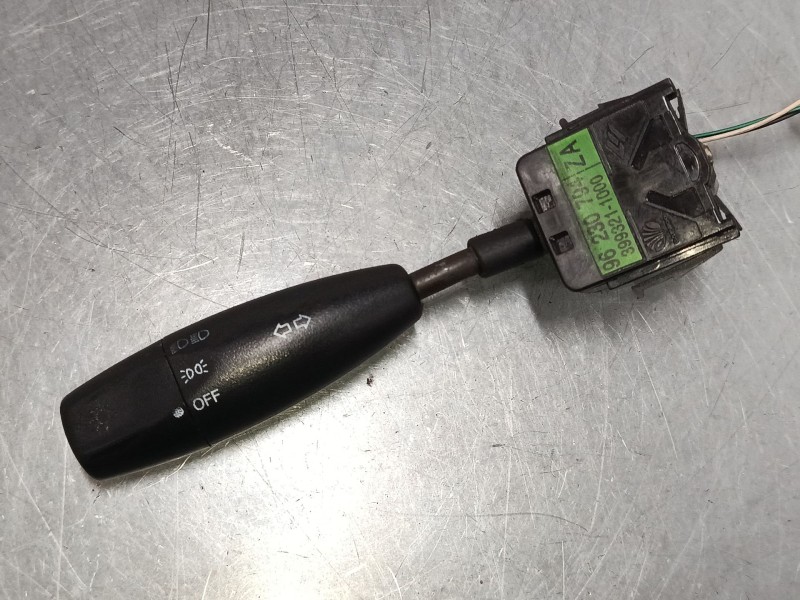 Recambio de mando luces para daewoo lanos (klat) 1.3 referencia OEM IAM 3993211000  