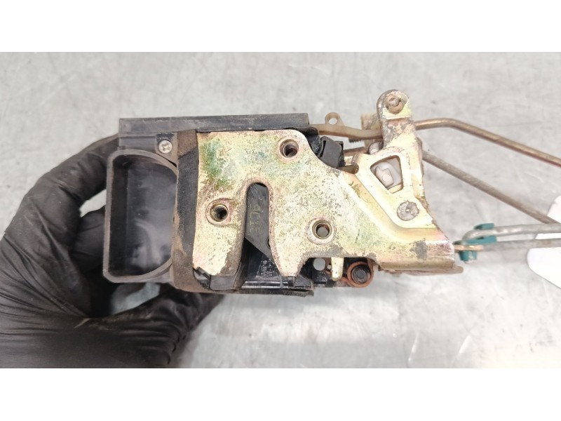 Recambio de cerradura puerta delantera derecha para daewoo lanos (klat) 1.3 referencia OEM IAM   