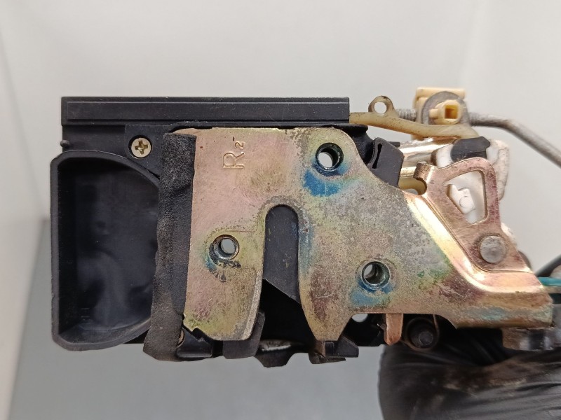 Recambio de cerradura puerta trasera derecha para daewoo lanos (klat) 1.3 referencia OEM IAM   