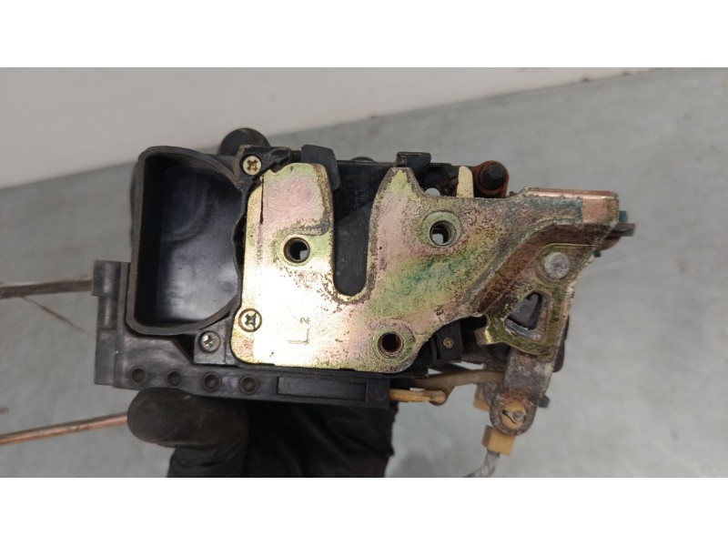 Recambio de cerradura puerta delantera izquierda para daewoo lanos (klat) 1.3 referencia OEM IAM   