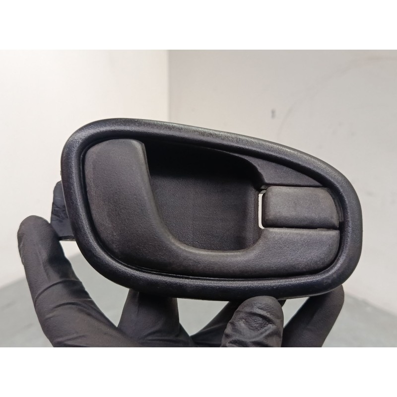 Recambio de maneta interior puerta delantera derecha para daewoo lanos (klat) 1.3 referencia OEM IAM 96304019  