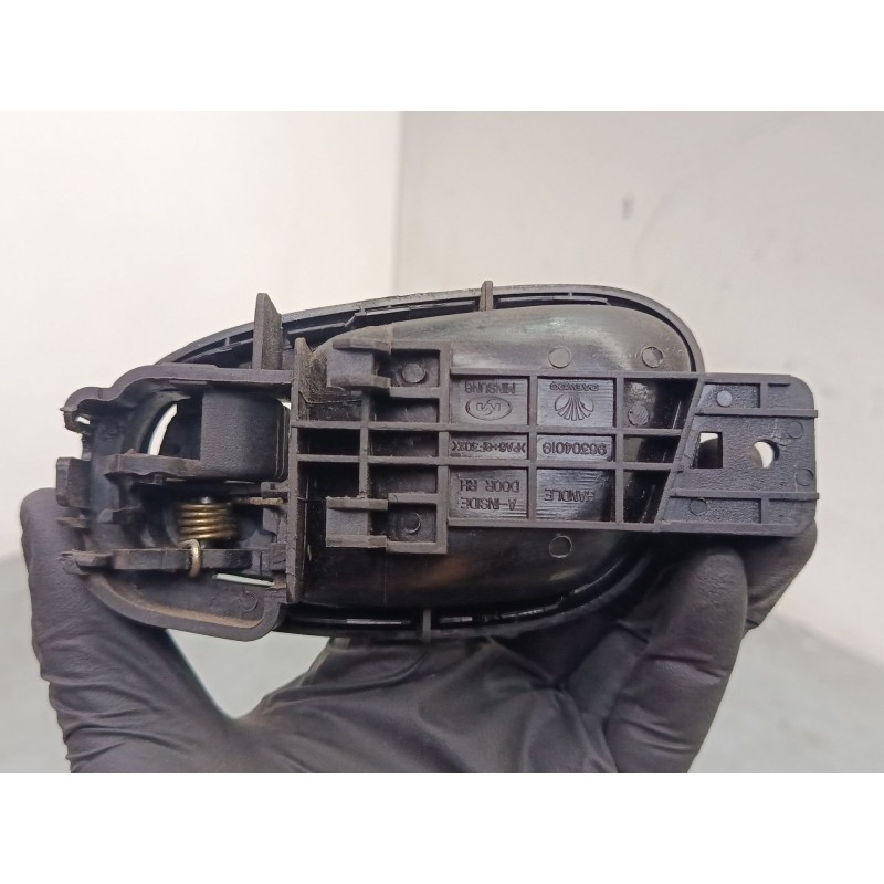 Recambio de maneta interior puerta delantera derecha para daewoo lanos (klat) 1.3 referencia OEM IAM 96304019  
