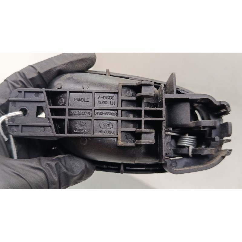 Recambio de maneta interior puerta delantera izquierda para daewoo lanos (klat) 1.3 referencia OEM IAM 96304018  