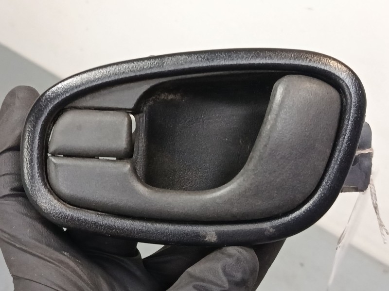 Recambio de maneta interior puerta trasera izquierda para daewoo lanos (klat) 1.3 referencia OEM IAM 96304018  