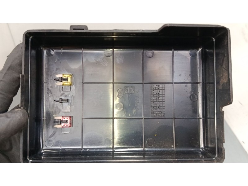 Recambio de caja reles / fusibles para daewoo lanos (klat) 1.3 referencia OEM IAM   