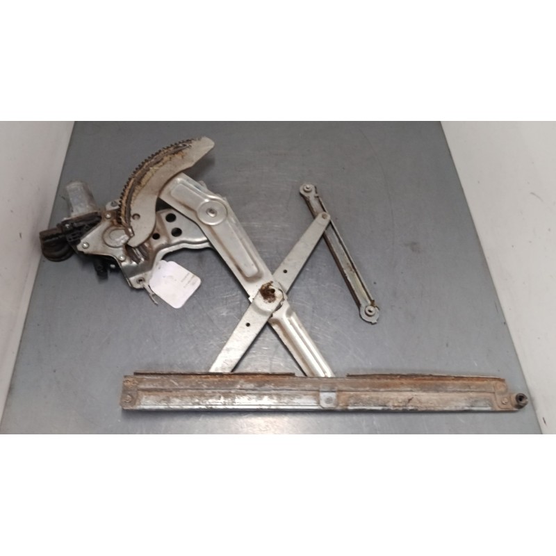 Recambio de elevalunas electrico delantero izquierdo para suzuki swift iii (mz, ez) 1.3 (rs 413) referencia OEM IAM 8346063J00  