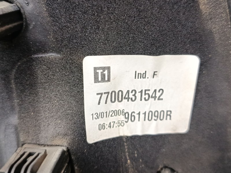 Recambio de retrovisor electrico izquierdo para renault megane i kombi van (ka_) 1.4 (ka0d) referencia OEM IAM 7700431542 961109