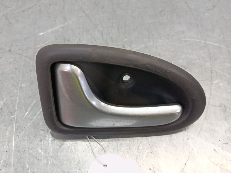 Recambio de maneta interior puerta trasera izquierda para renault megane i kombi van (ka_) 1.4 (ka0d) referencia OEM IAM 8200028