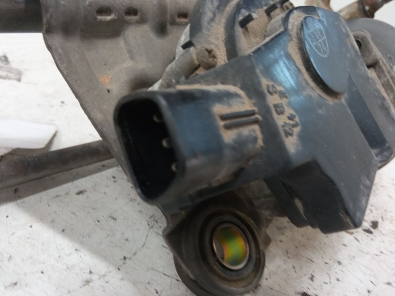 Recambio de motor limpia delantero para toyota yaris (_p1_) 1.3 (ncp10_, scp12_) referencia OEM IAM 8511052010  