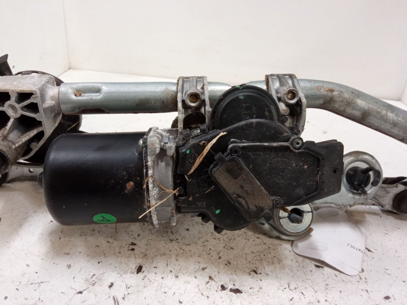 Recambio de motor limpia delantero para nissan juke (f15) 1.6 referencia OEM IAM 9724100802913  