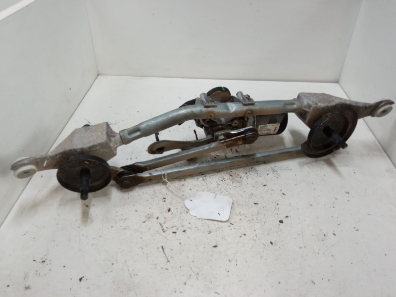 Recambio de motor limpia delantero para nissan juke (f15) 1.6 referencia OEM IAM 9724100802913  
