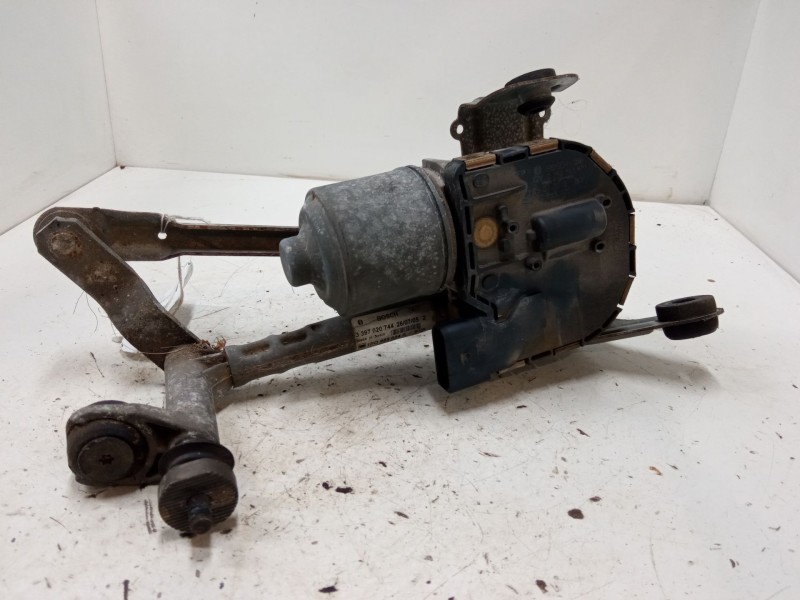 Recambio de motor limpiaparabrisas delantero derecho para seat leon (1p1) 1.9 tdi referencia OEM IAM   