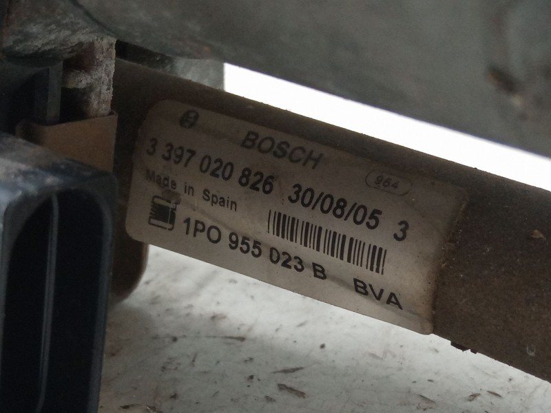Recambio de motor limpiaparabrisas delantero izquierdo para seat leon (1p1) 1.9 tdi referencia OEM IAM   