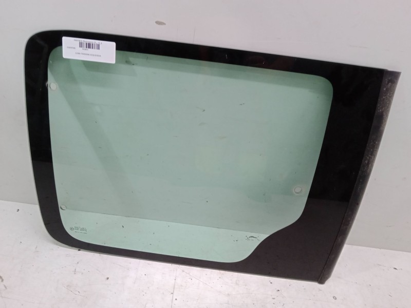 Recambio de luna trasera izquierda para peugeot partner monospace (5_, g_) 1.6 hdi 75 referencia OEM IAM   