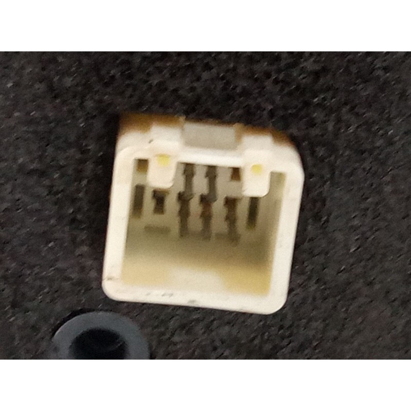 Recambio de retrovisor electrico izquierdo para mazda 3 sedán (bk) 1.6 di turbo (bk12y) referencia OEM IAM   